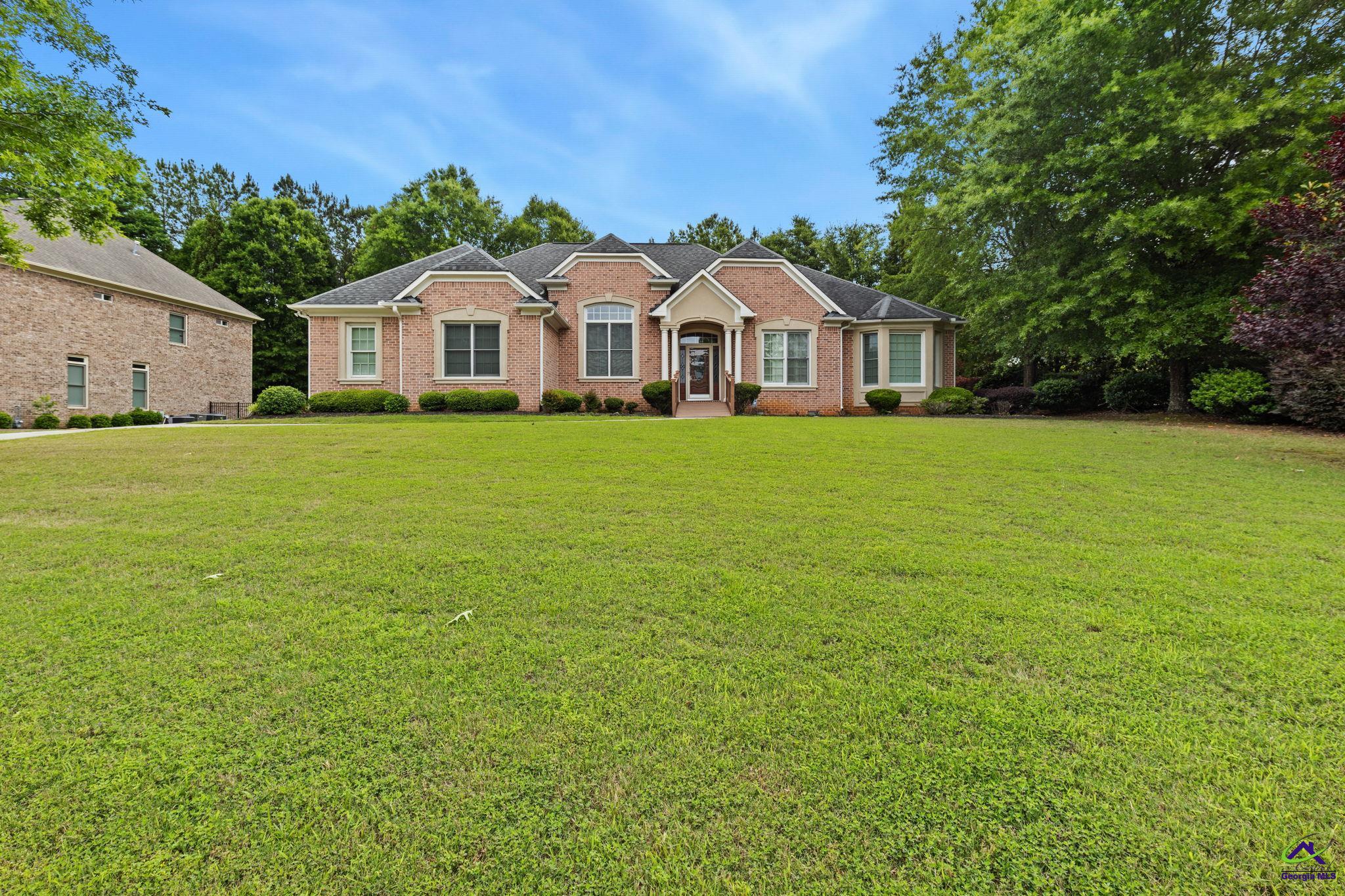 1032 SW Willowood Lane