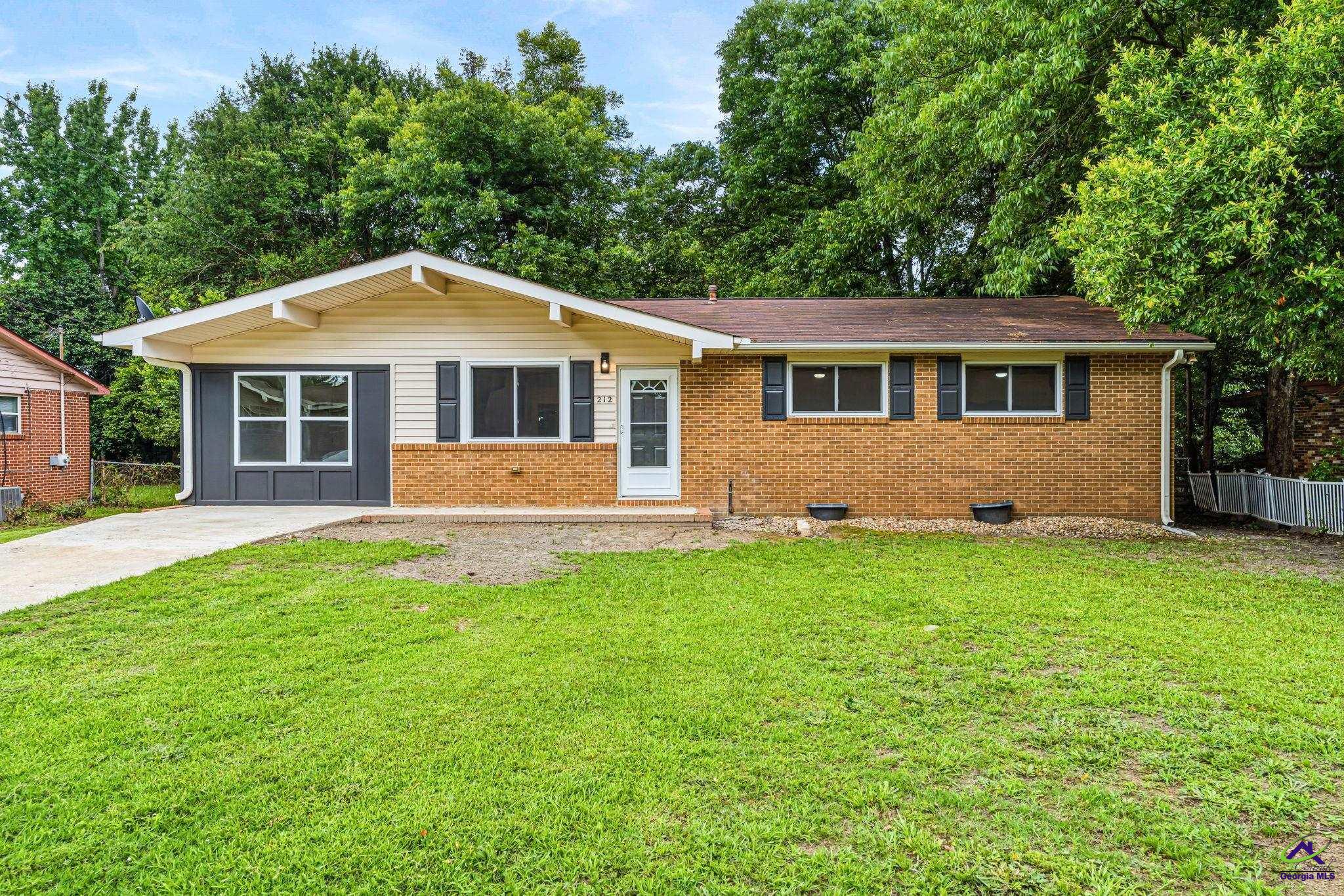 212 Palomino Lane