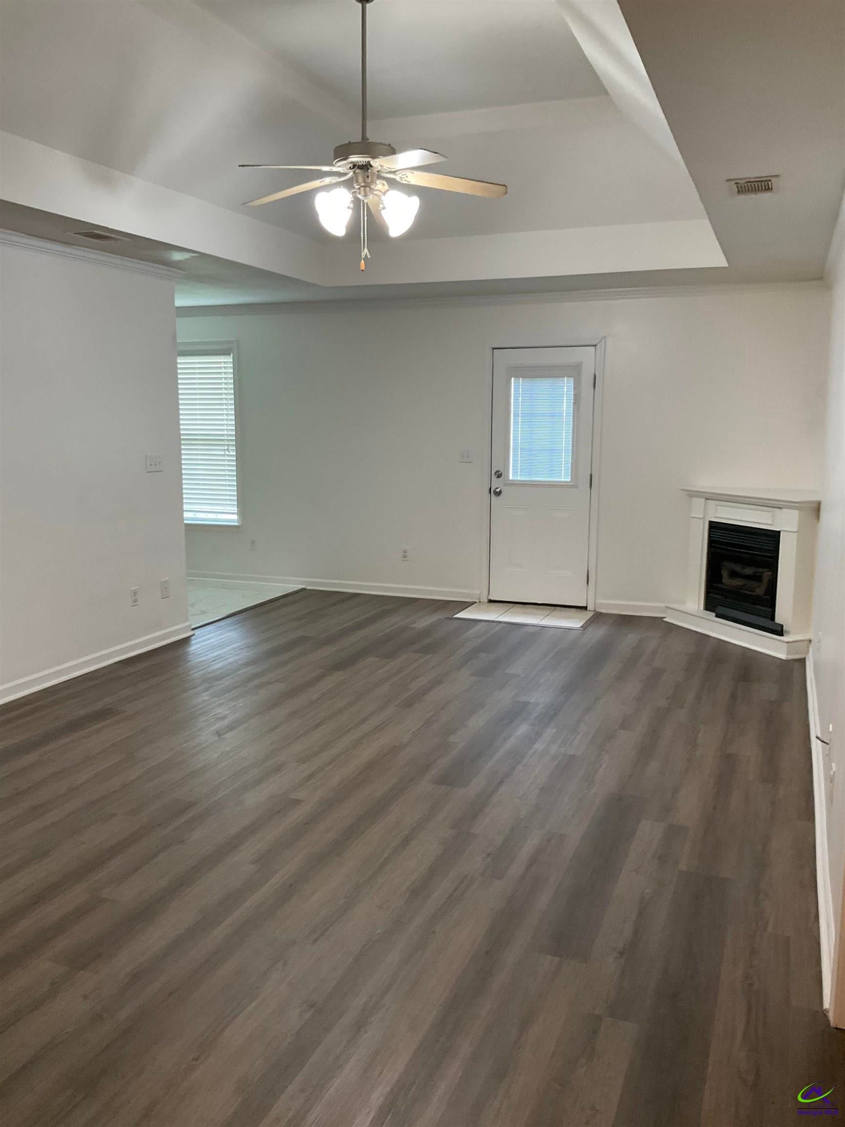 305 Manchester Lane