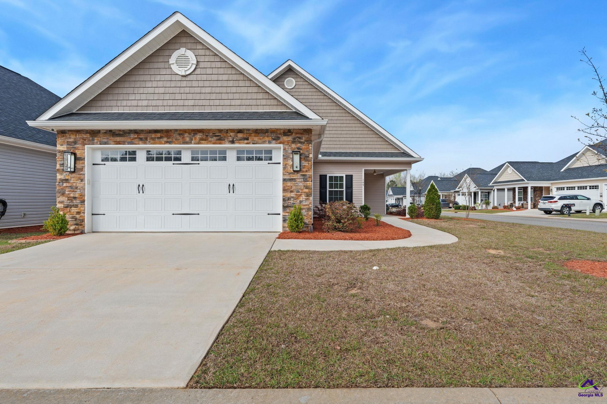 145 Fairway Oaks