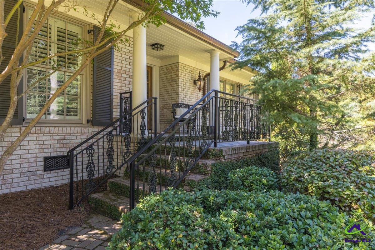 377 S Old Club Road