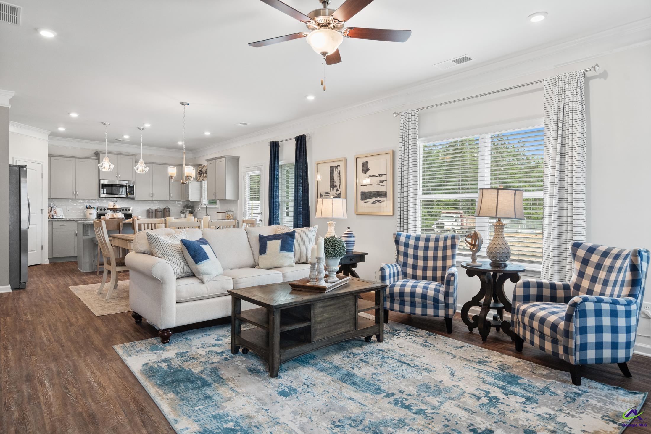 111 Antique Bend