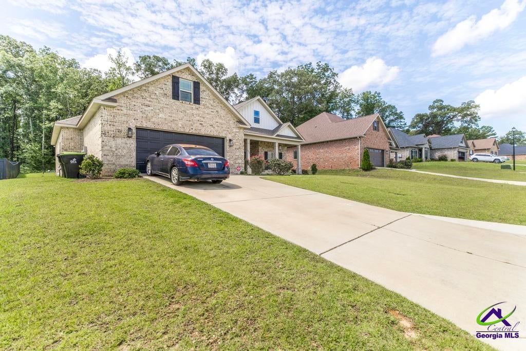 306 Rustic Live Oak Trail
