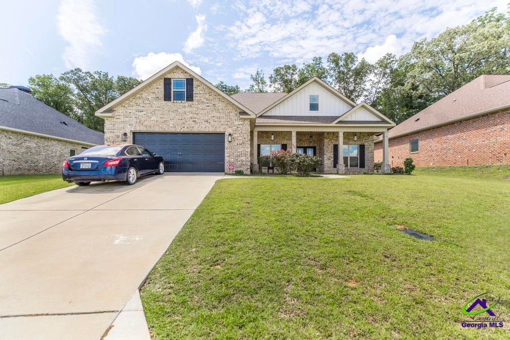 306 Rustic Live Oak Trail