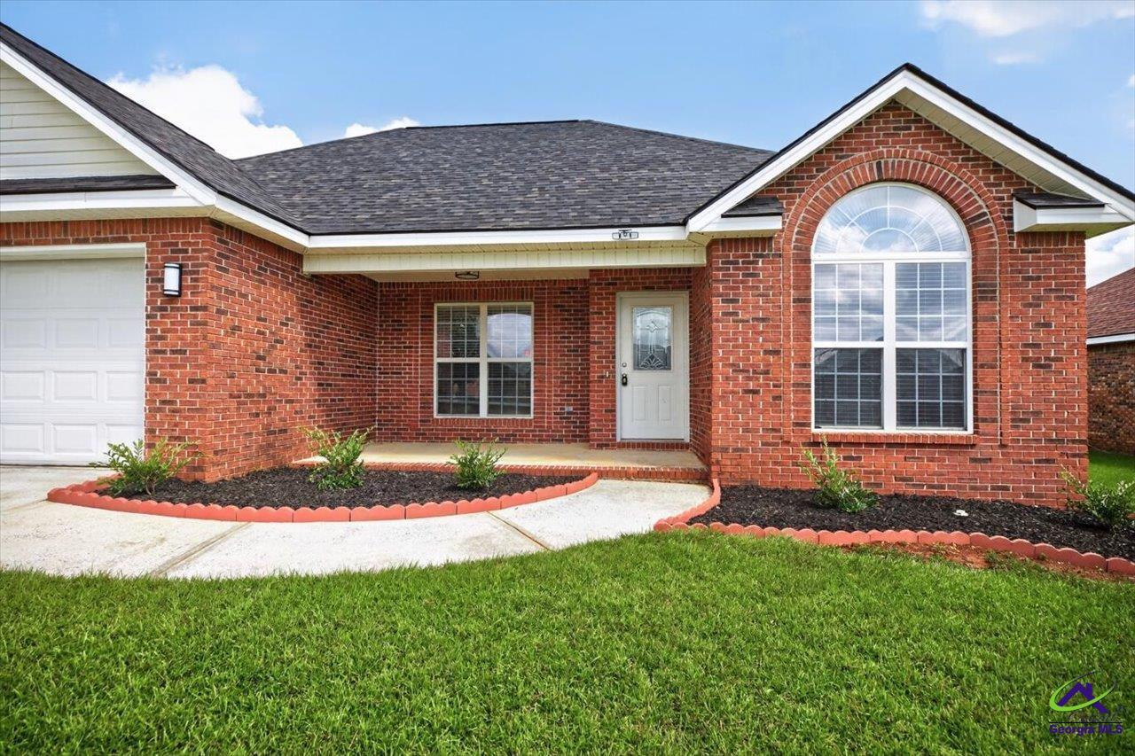 402 Sugarloaf Parkway