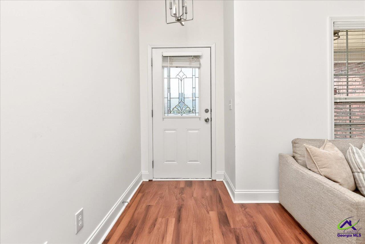 402 Sugarloaf Parkway