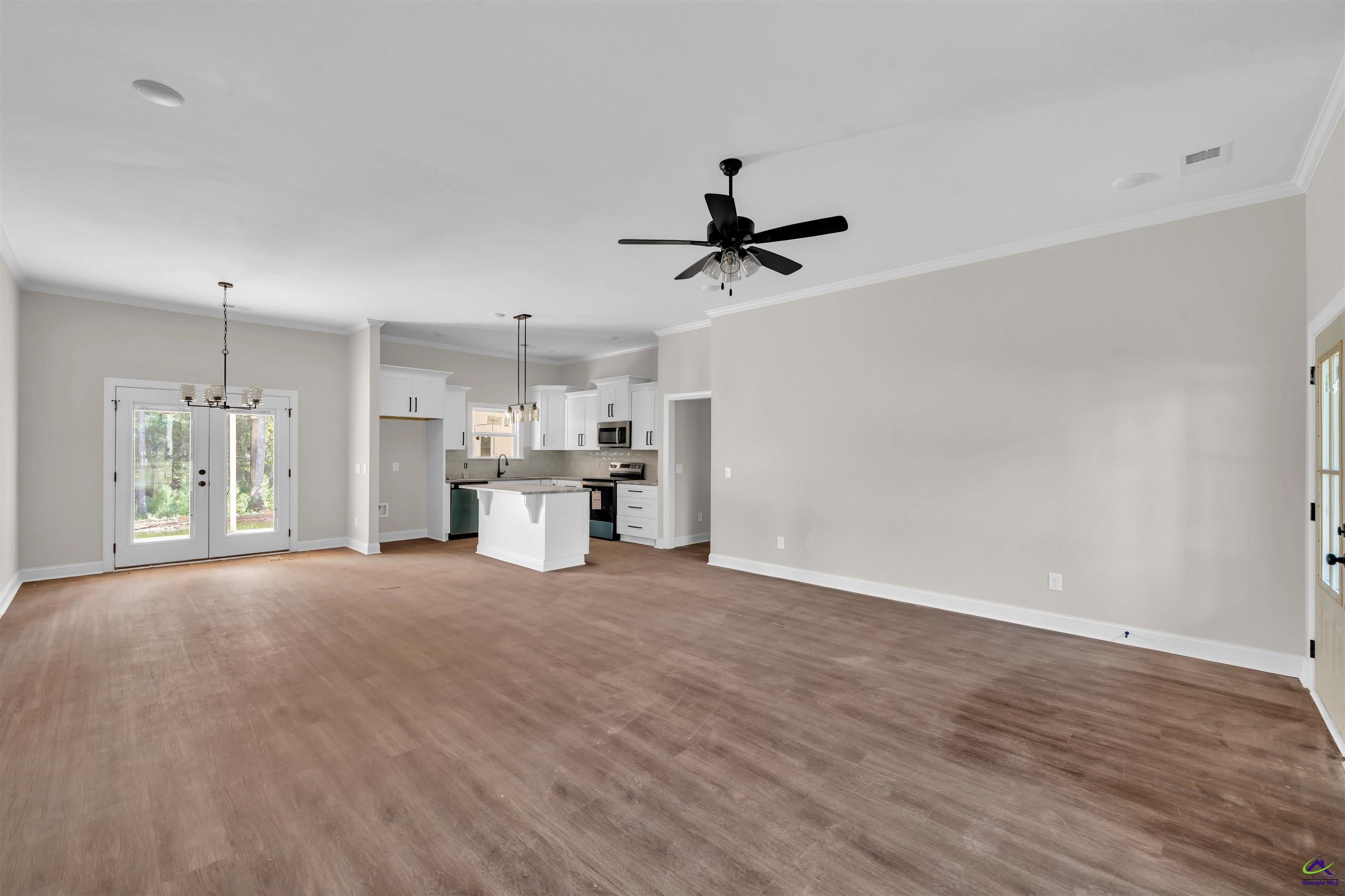 102 Redwood Drive