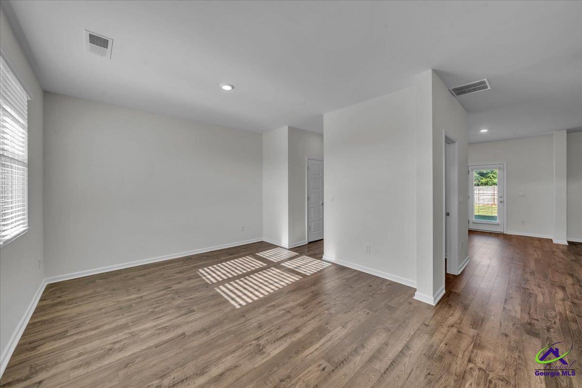 212 Harrow Drive