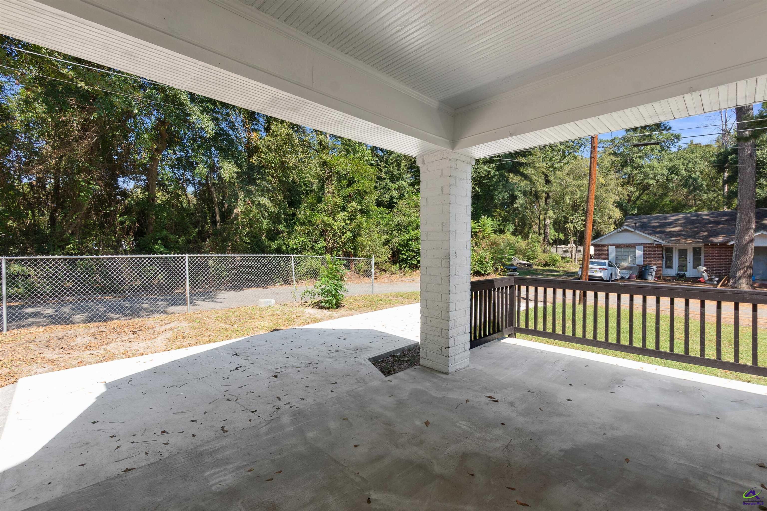 896 Roseview Drive