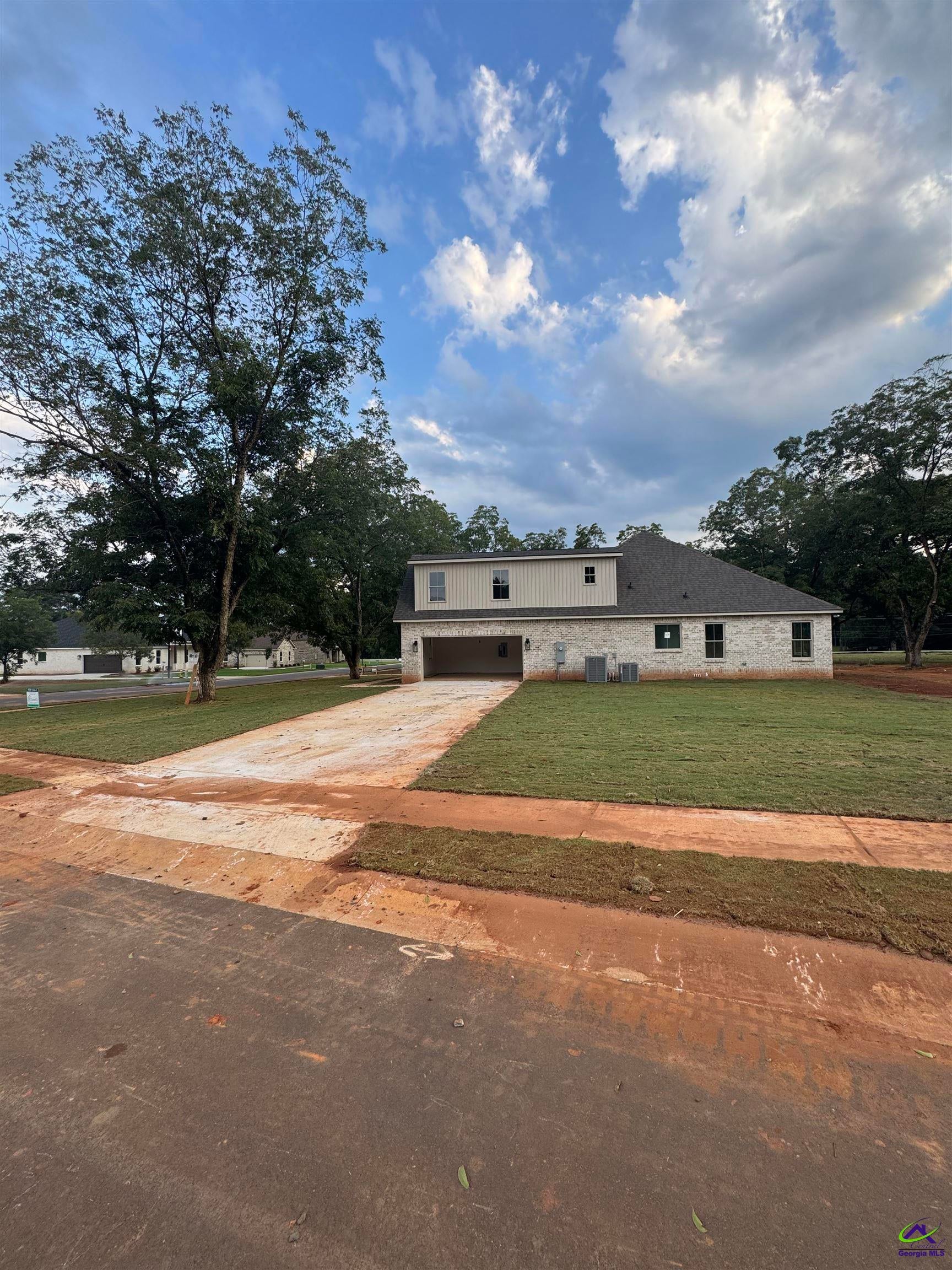 7 Pleasant Oaks Drive