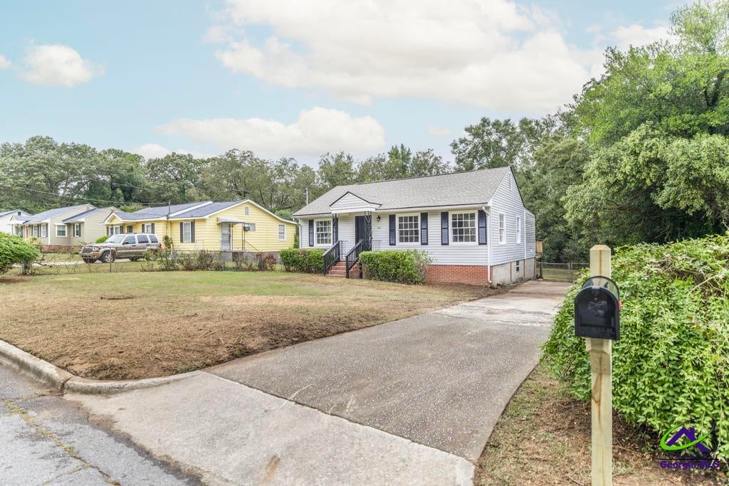 3529 McKenzie Drive