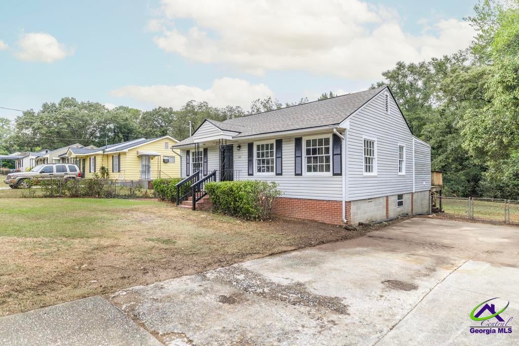 3529 McKenzie Drive
