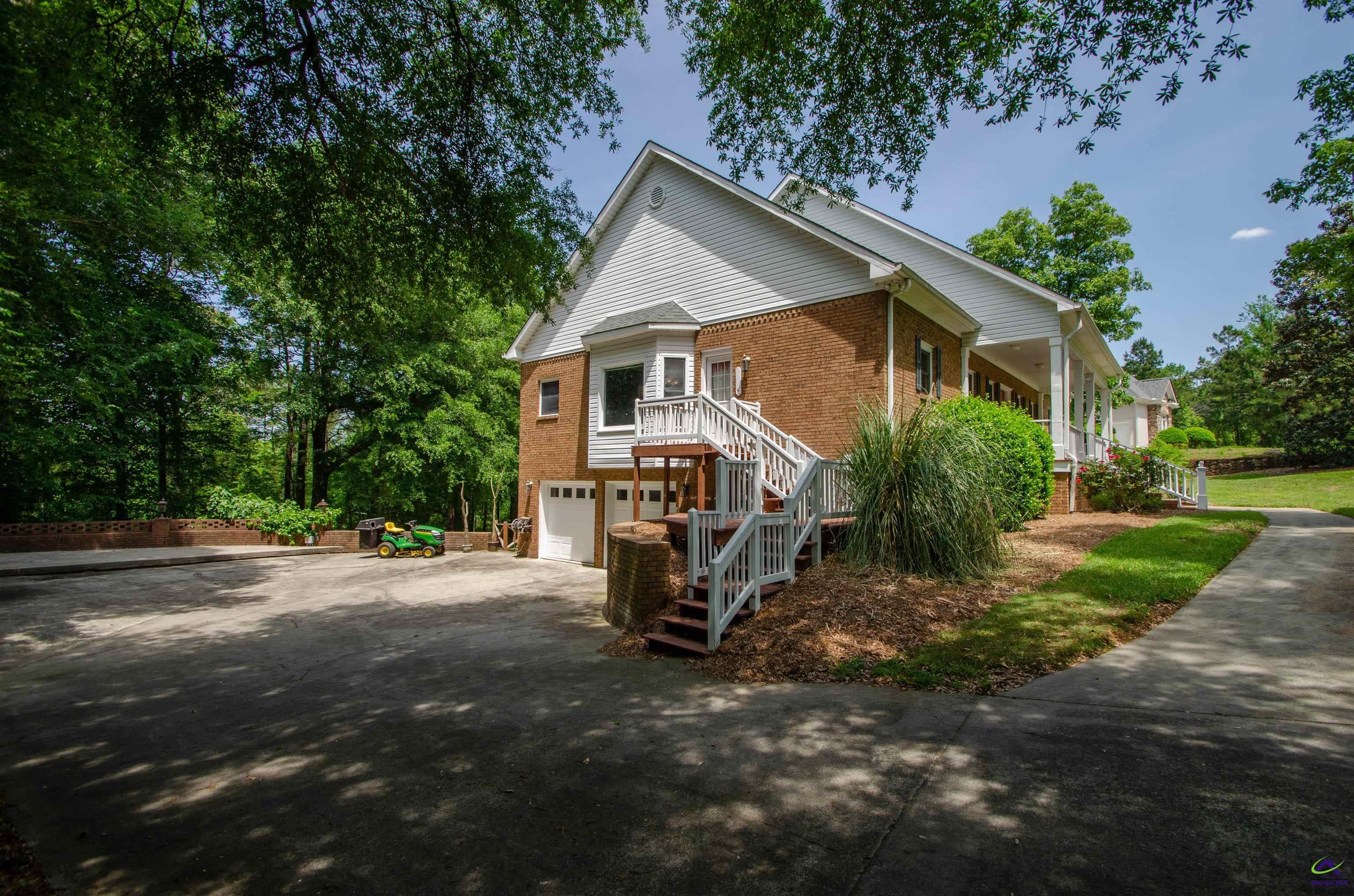 110 Holly Drive