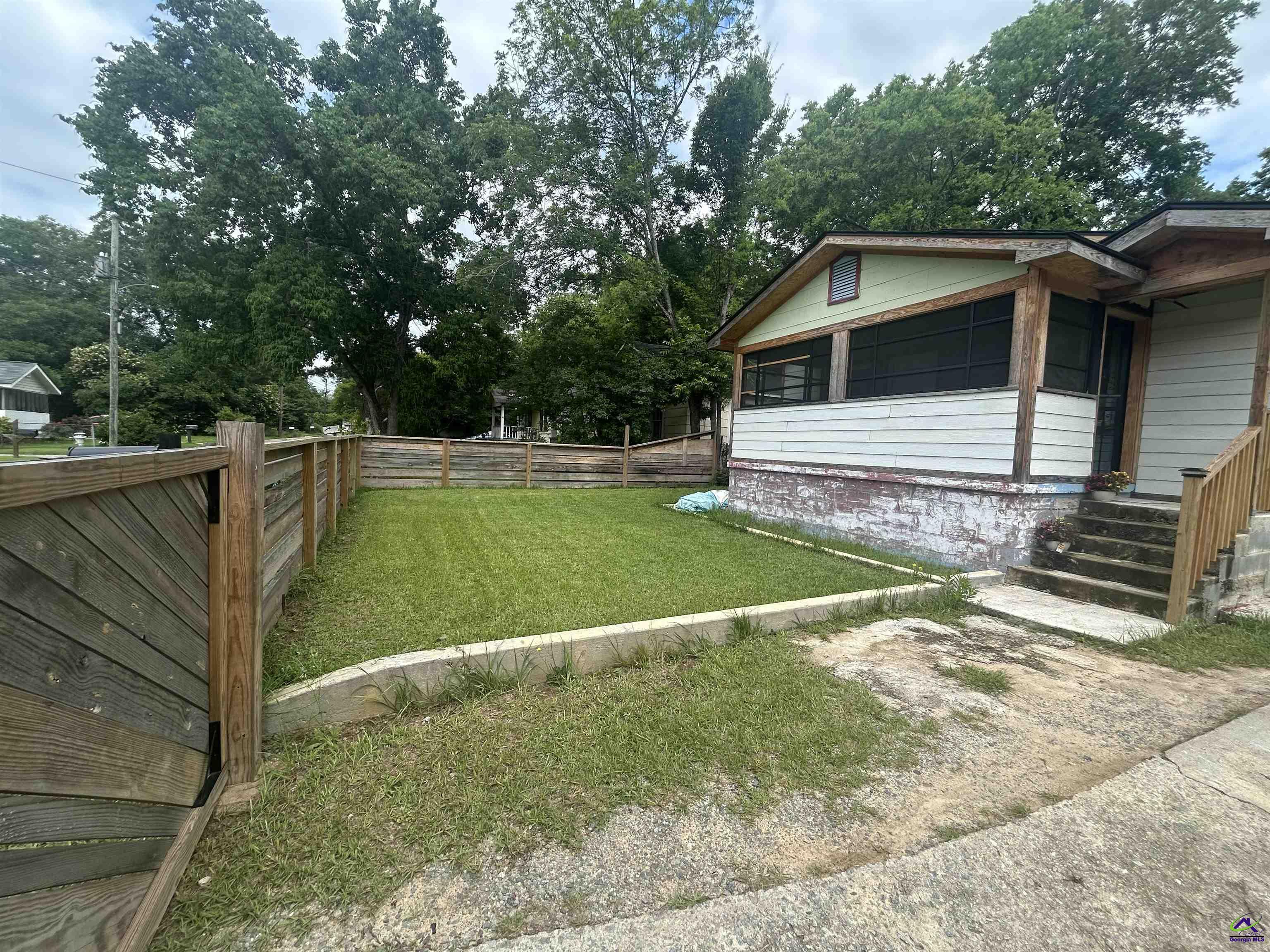 533 Grenada Terrace