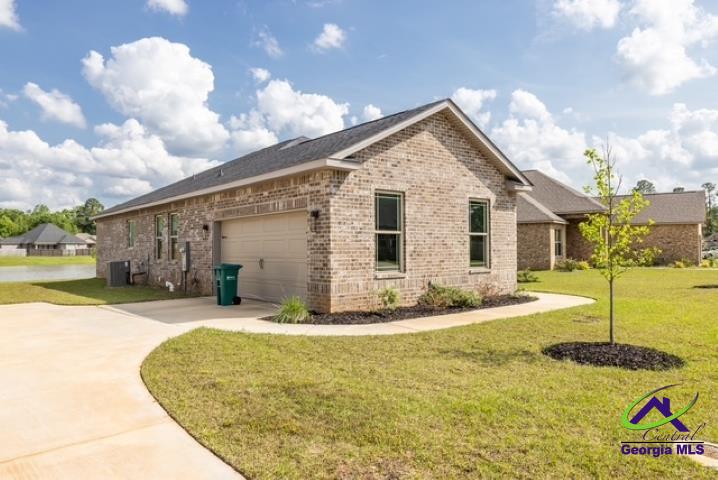 112 Gwendolyn Avenue