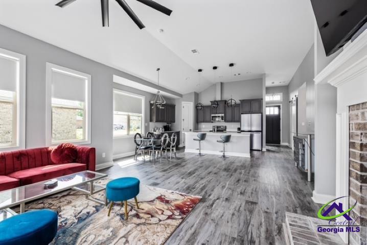 112 Gwendolyn Avenue