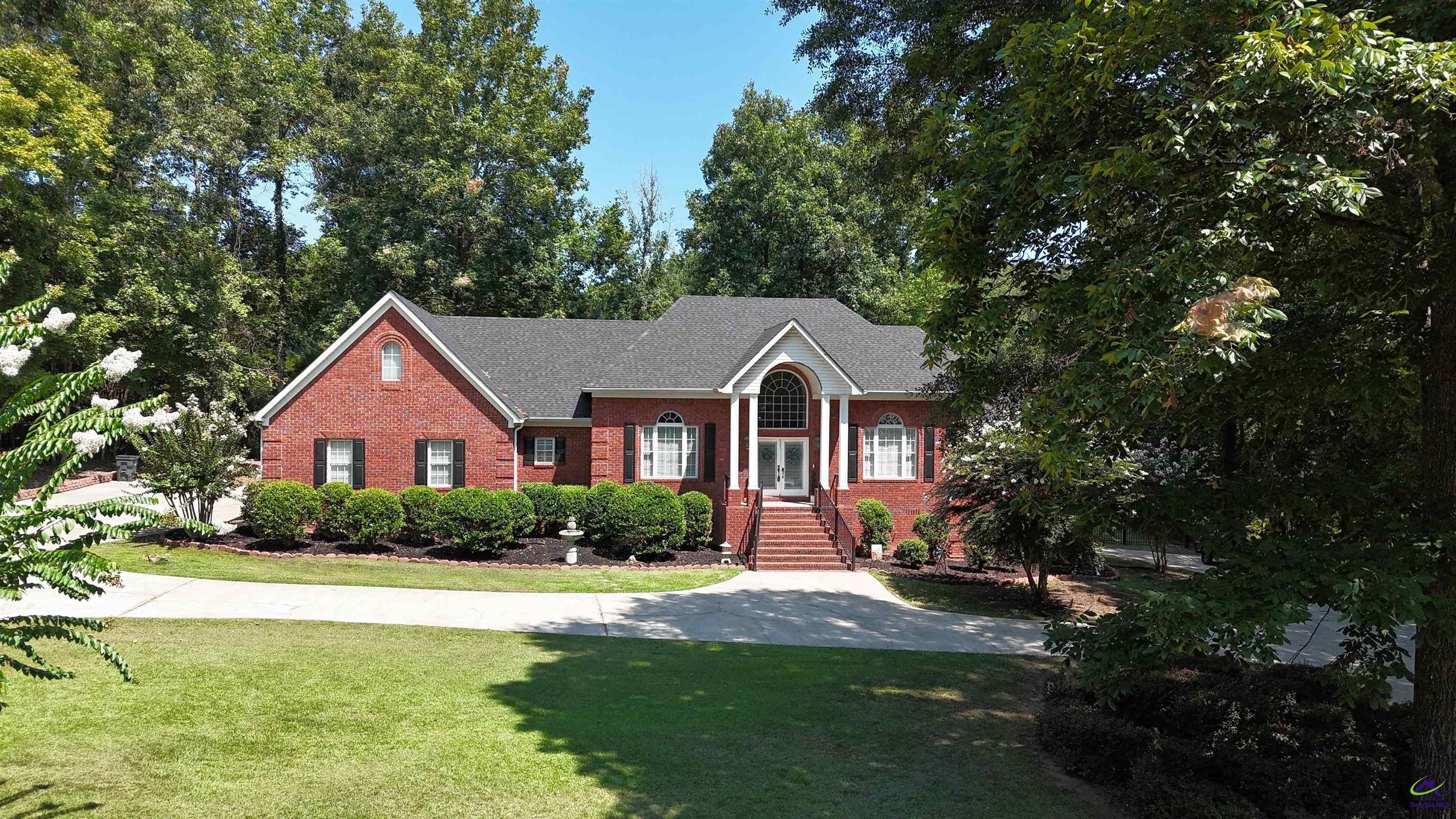 128 Cross Creek Circle