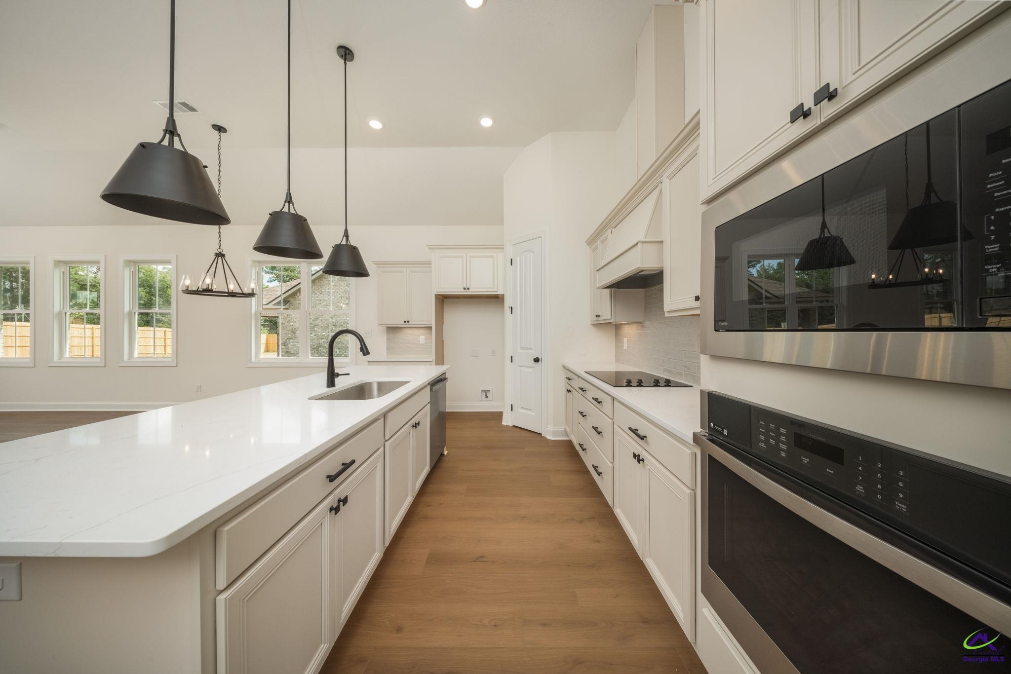 4 Pleasant Oaks Drive