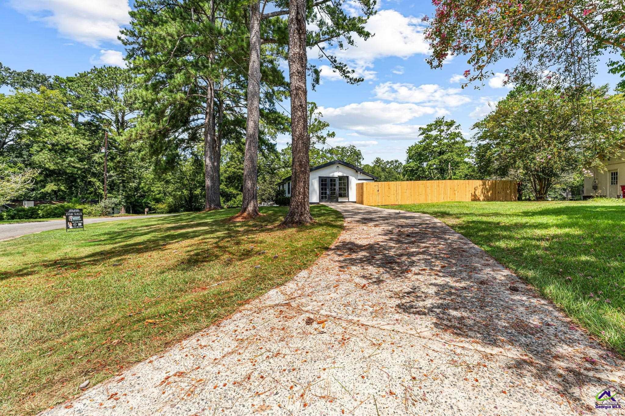 1024 Normandy Road