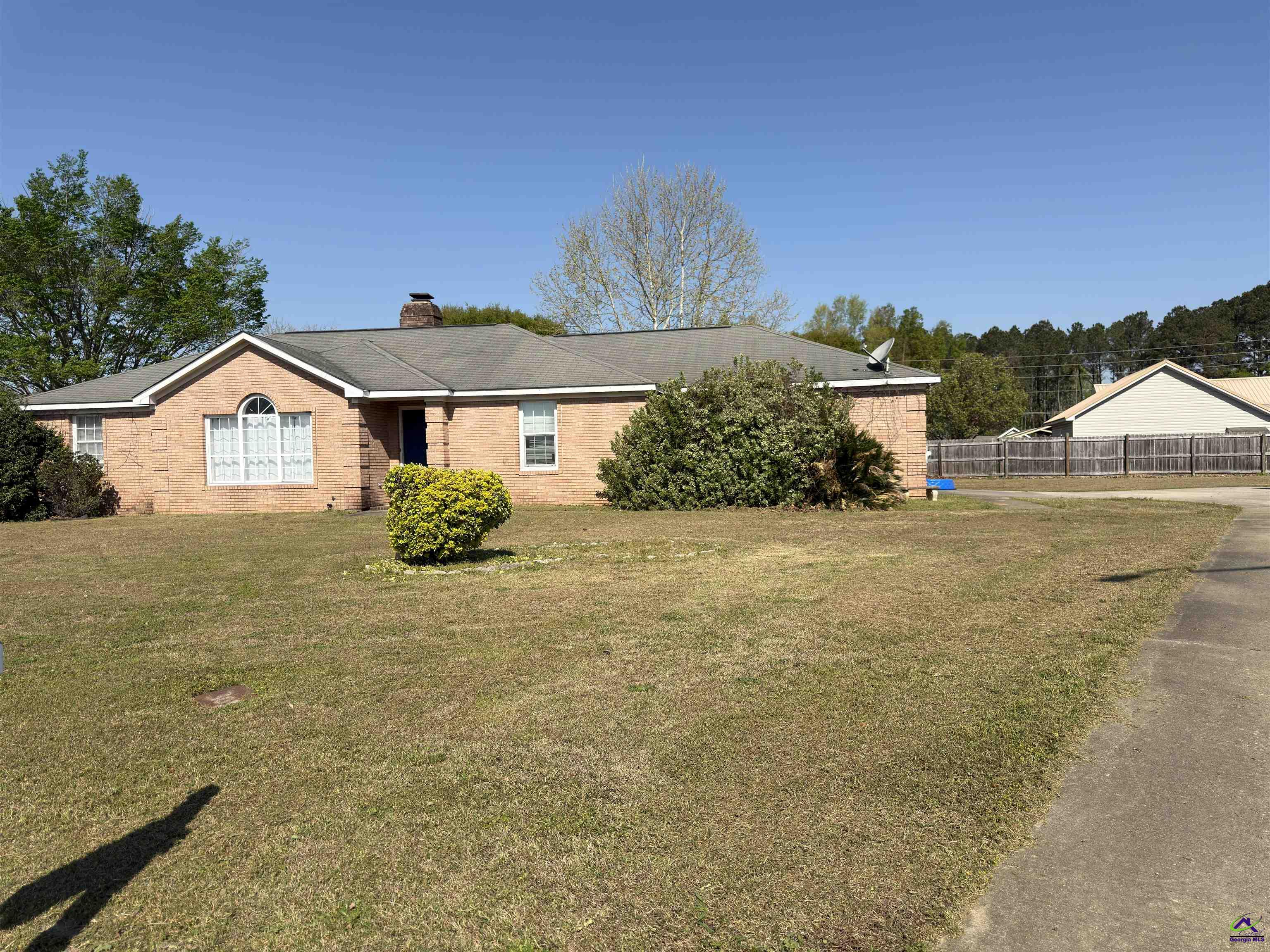 305 E Pointe Court