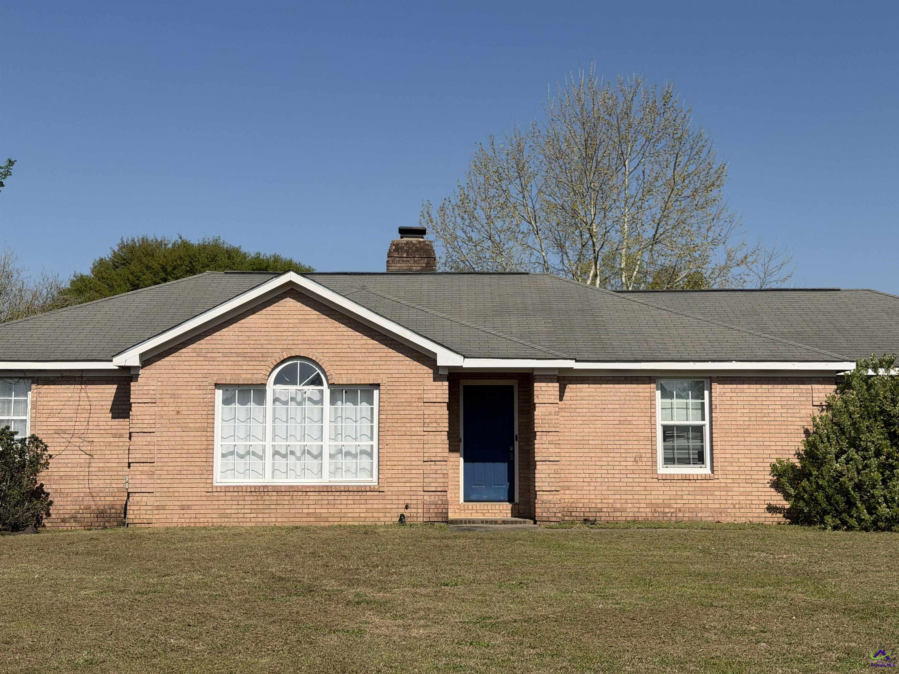 305 E Pointe Court