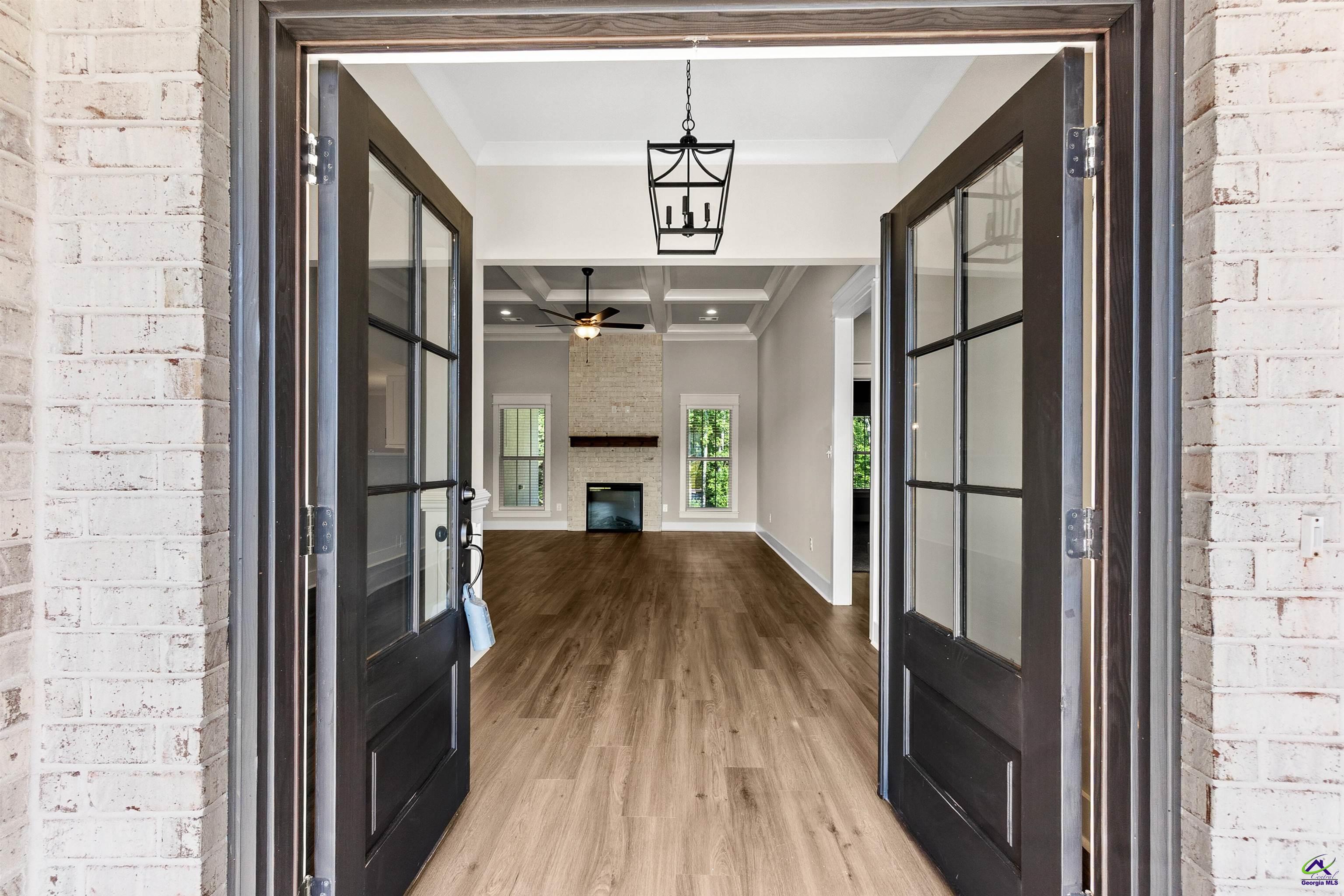 217 Golden Chestnut Bend