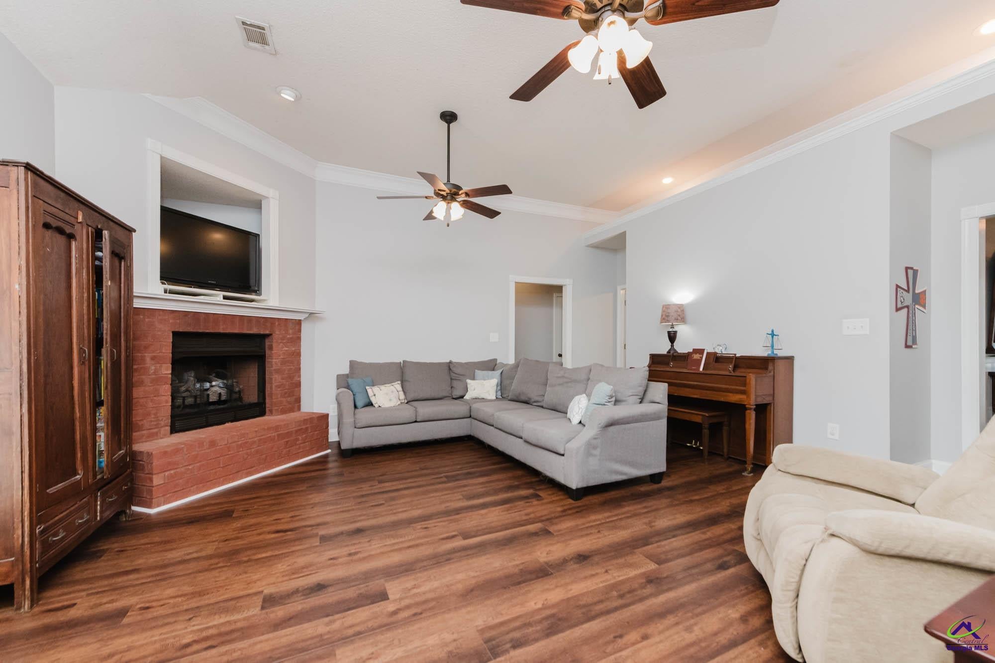 152 Addington Drive