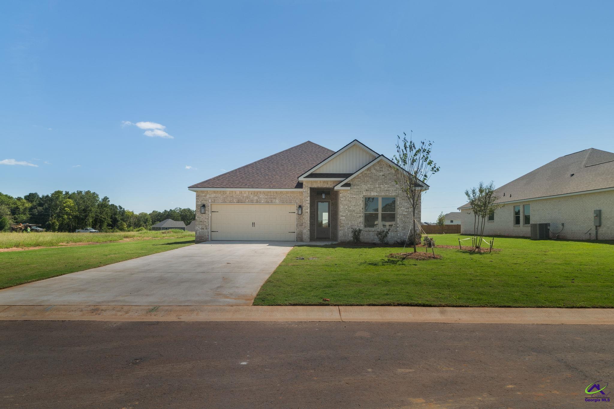 224 Farmland Circle