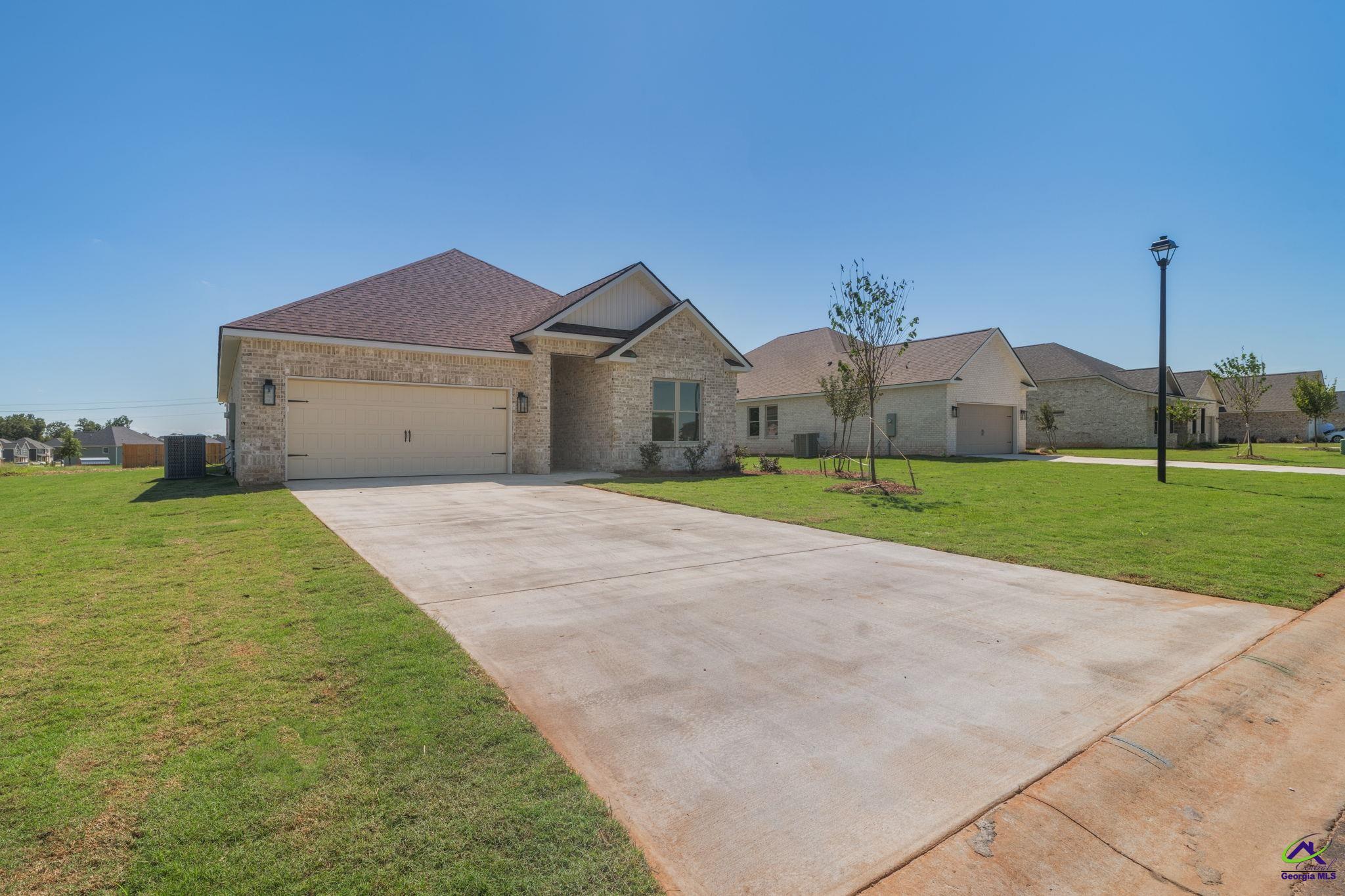 224 Farmland Circle