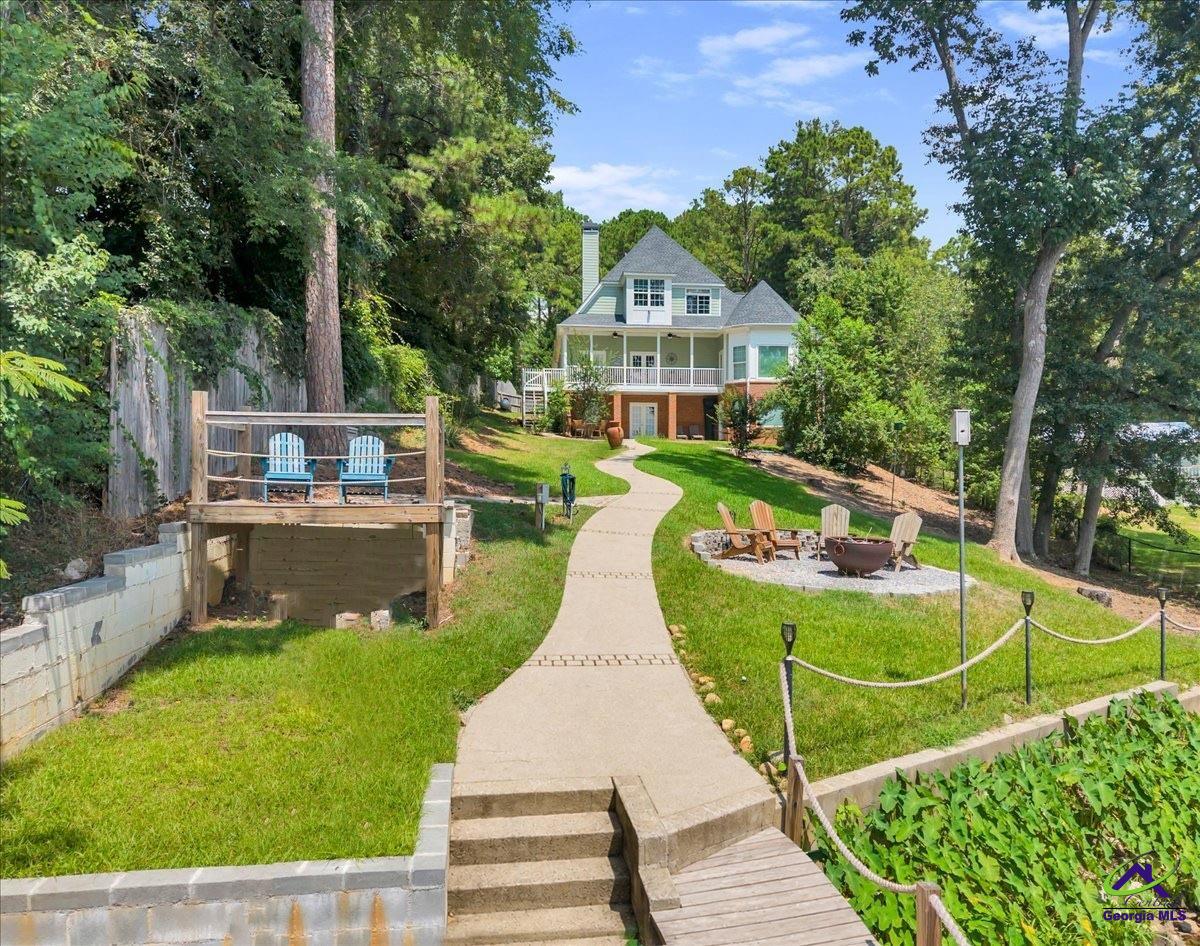 116 NE Island Drive