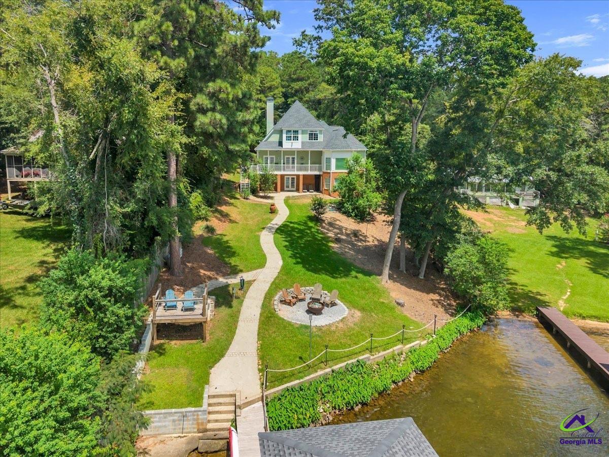 116 NE Island Drive