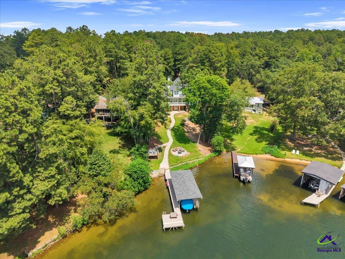 116 NE Island Drive