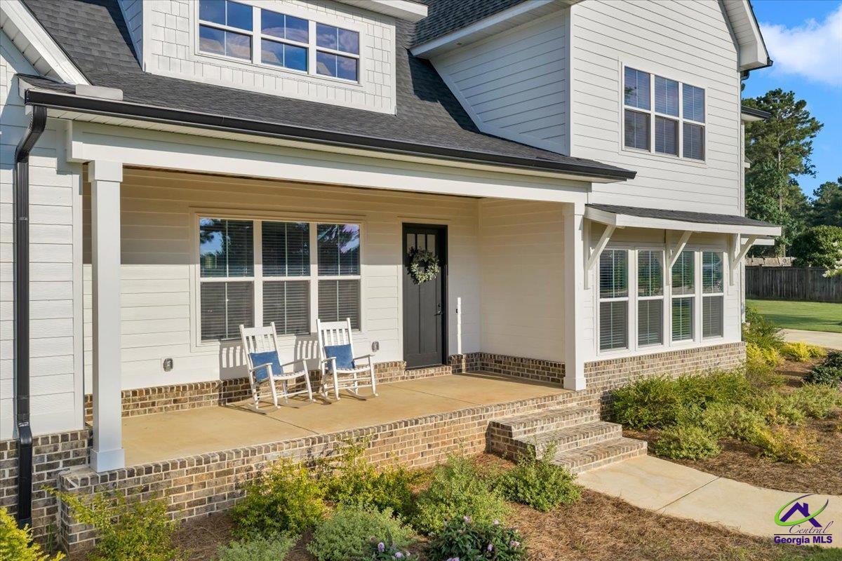 4045 Roundtop Circle