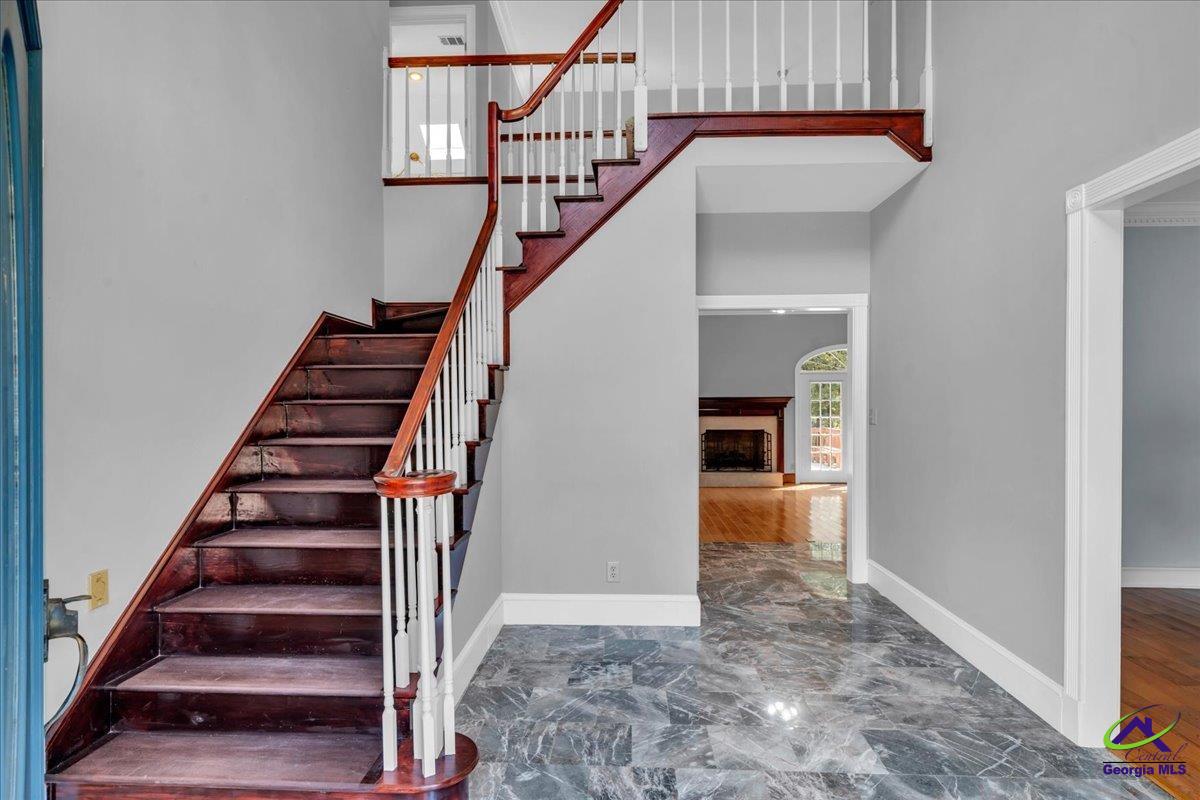 98 beverly Drive