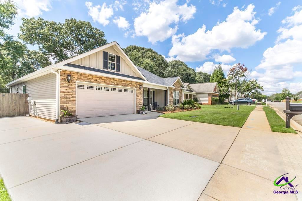 523 Wooden Eagle Trail