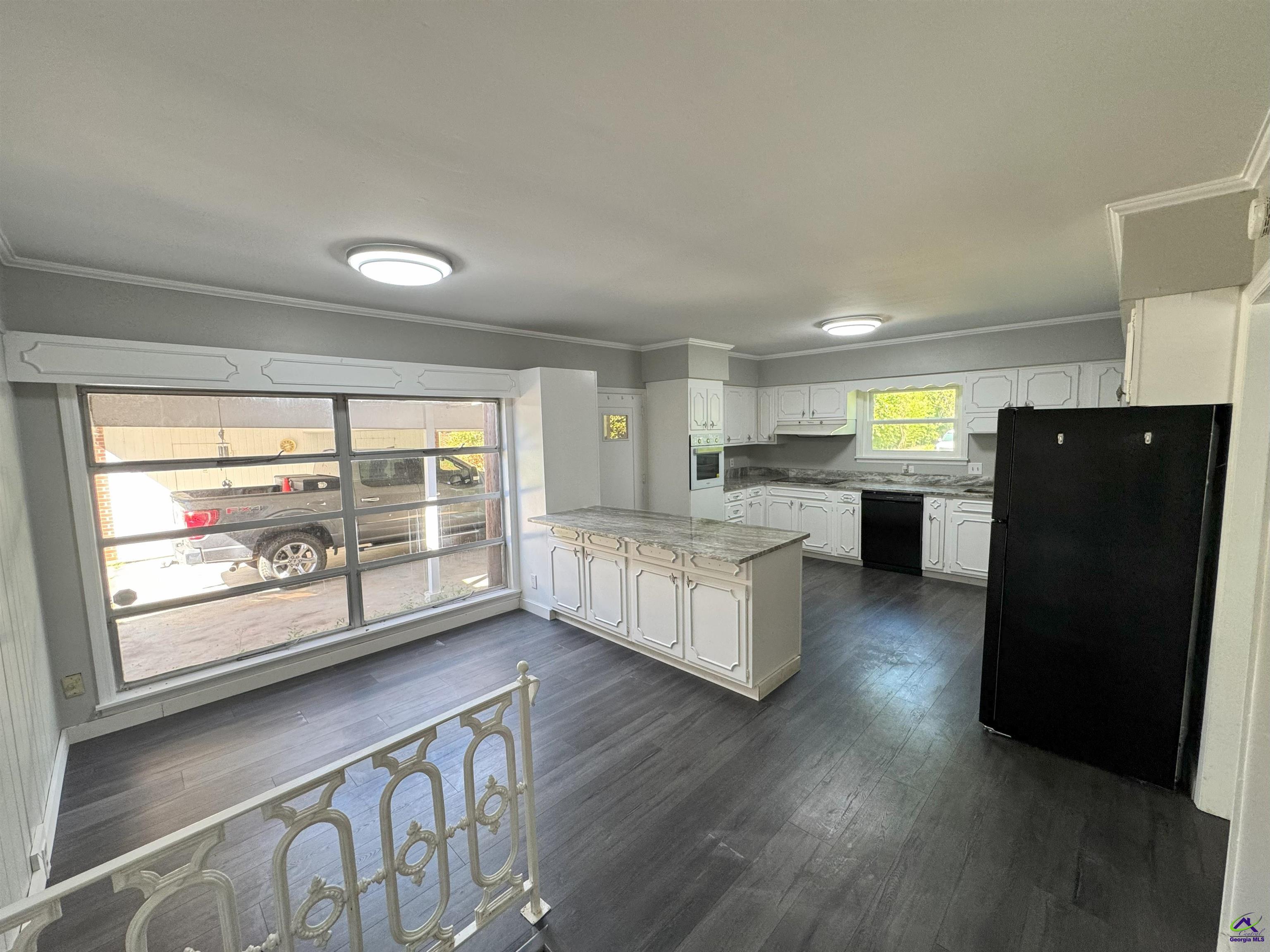 402 Westview Drive