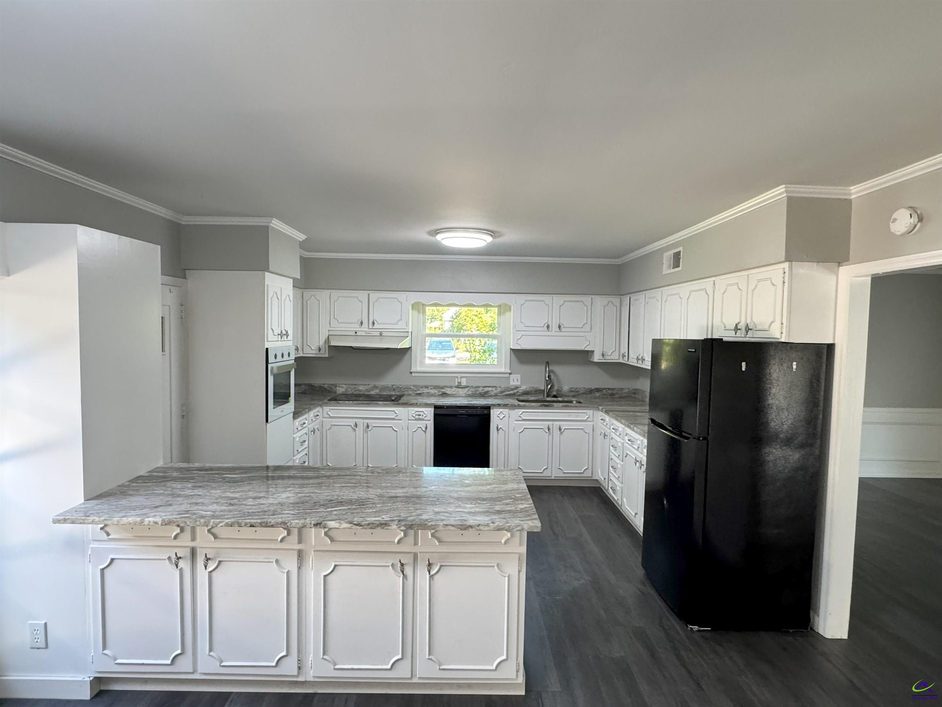 402 Westview Drive