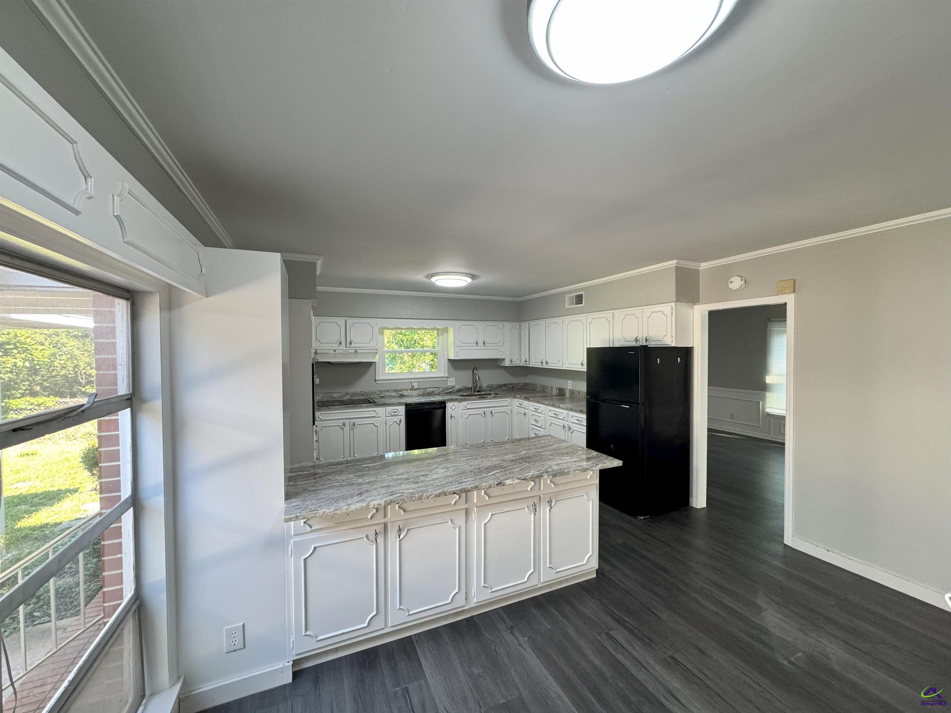 402 Westview Drive