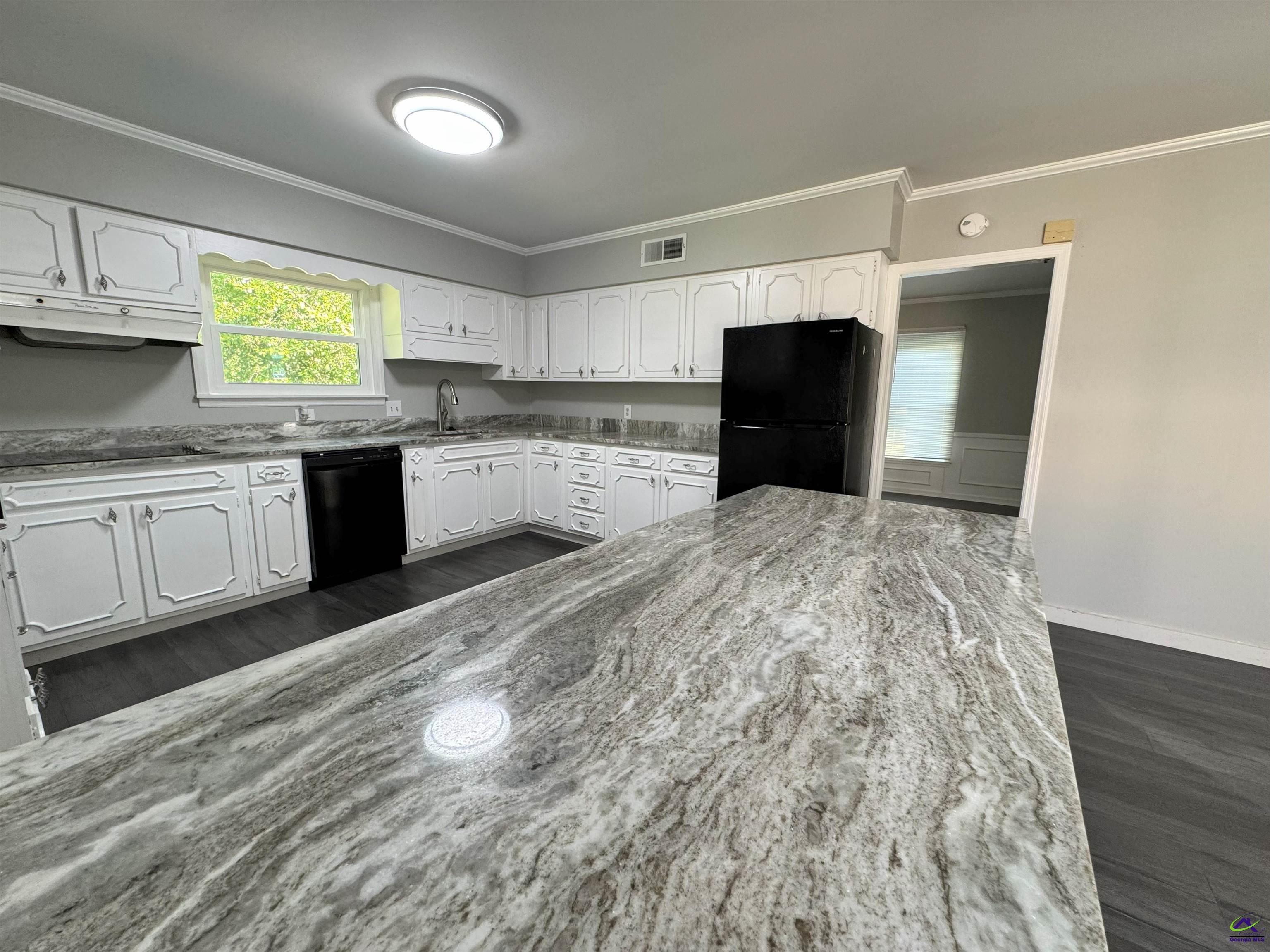 402 Westview Drive