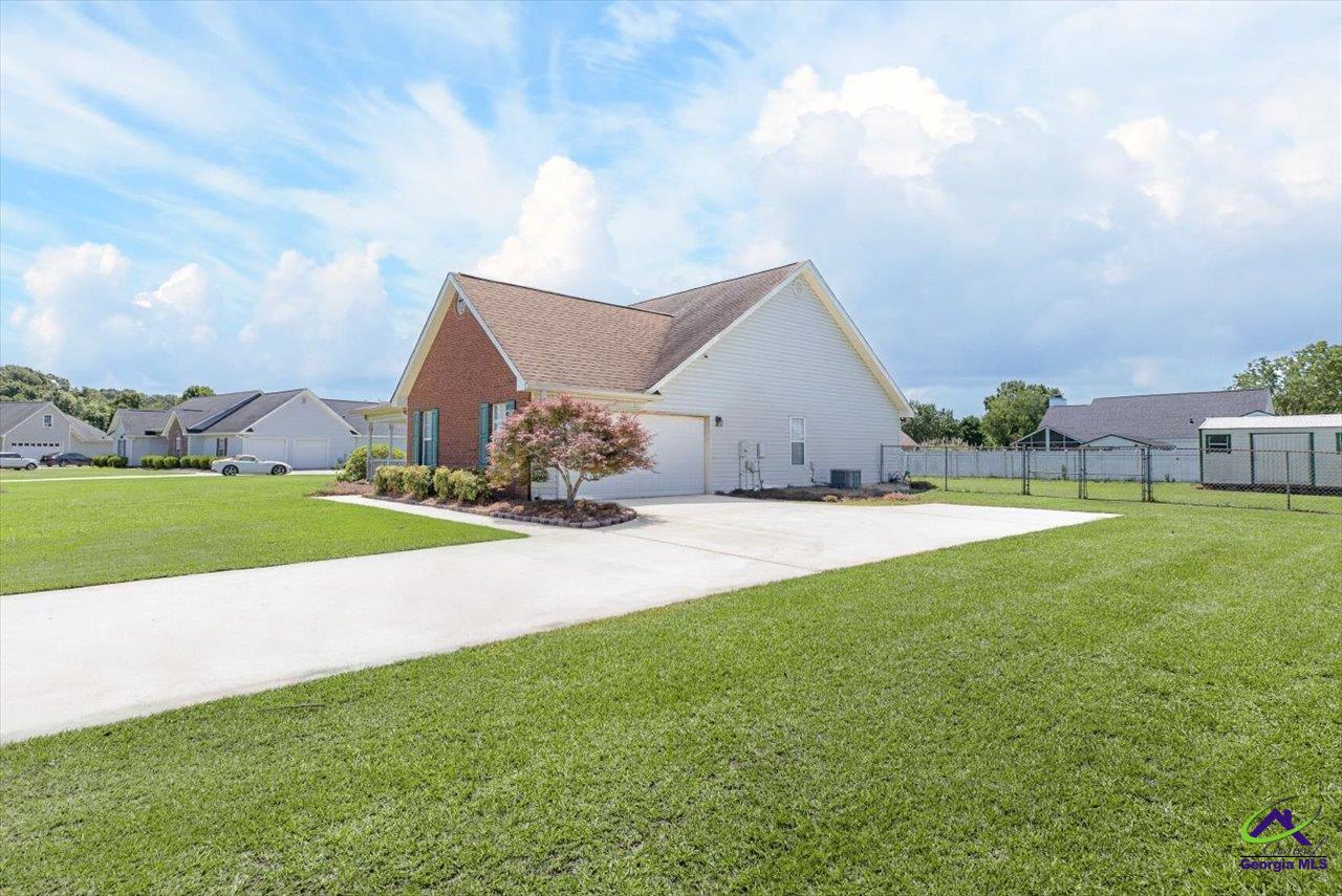109 Pioneer Trail