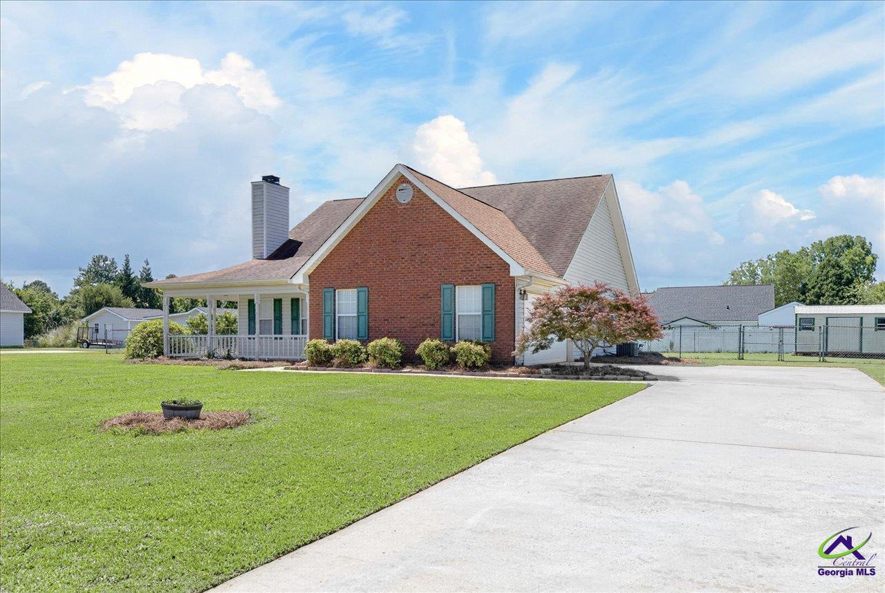 109 Pioneer Trail