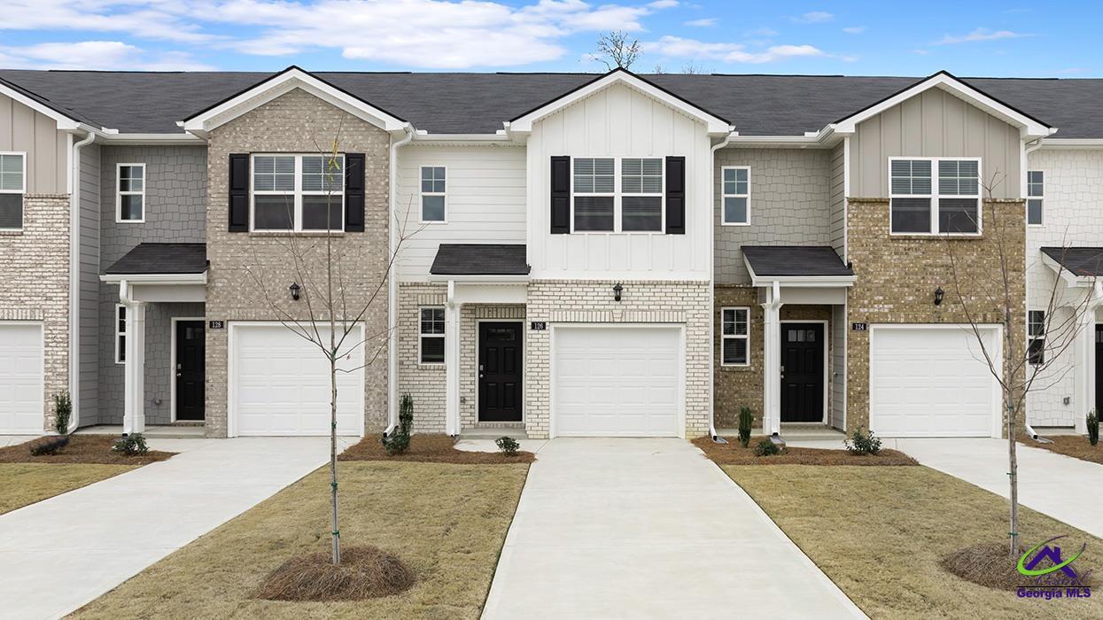 202 Kenmore Circle