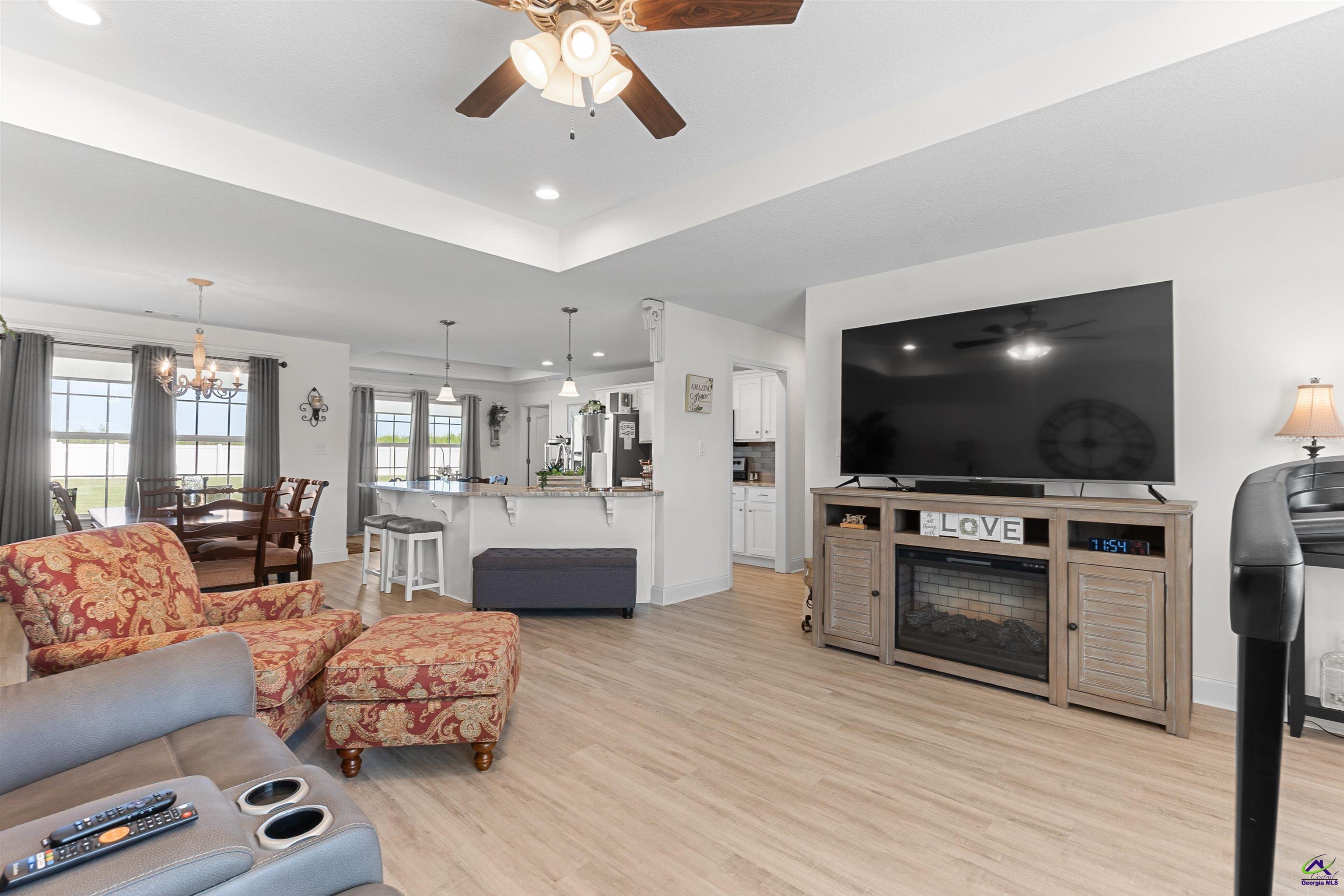 425 Lamplight Drive