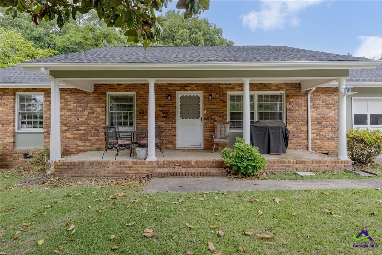 411 Arrowhead Trail