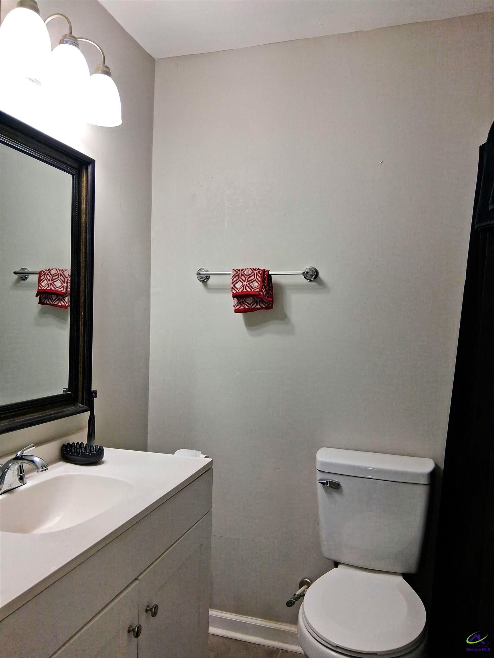 2732 Village Green Lane
