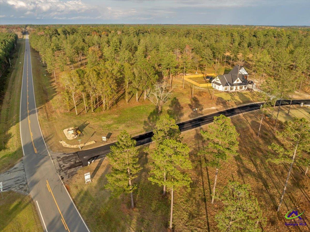 1 Longstreet Road