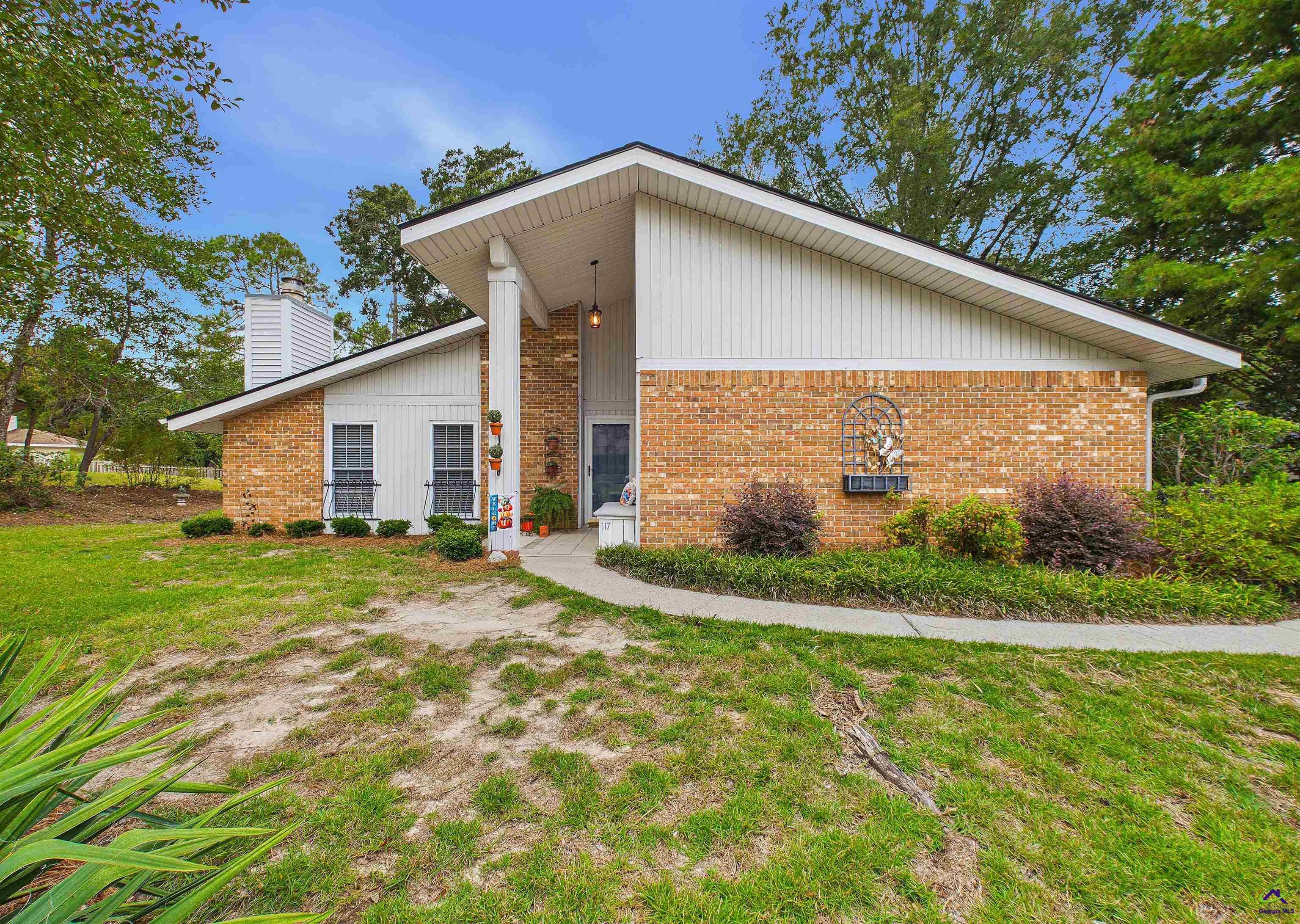 117 Lake Front