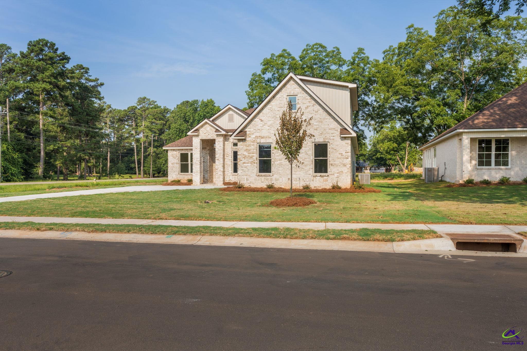 1 Pleasant Oaks Drive