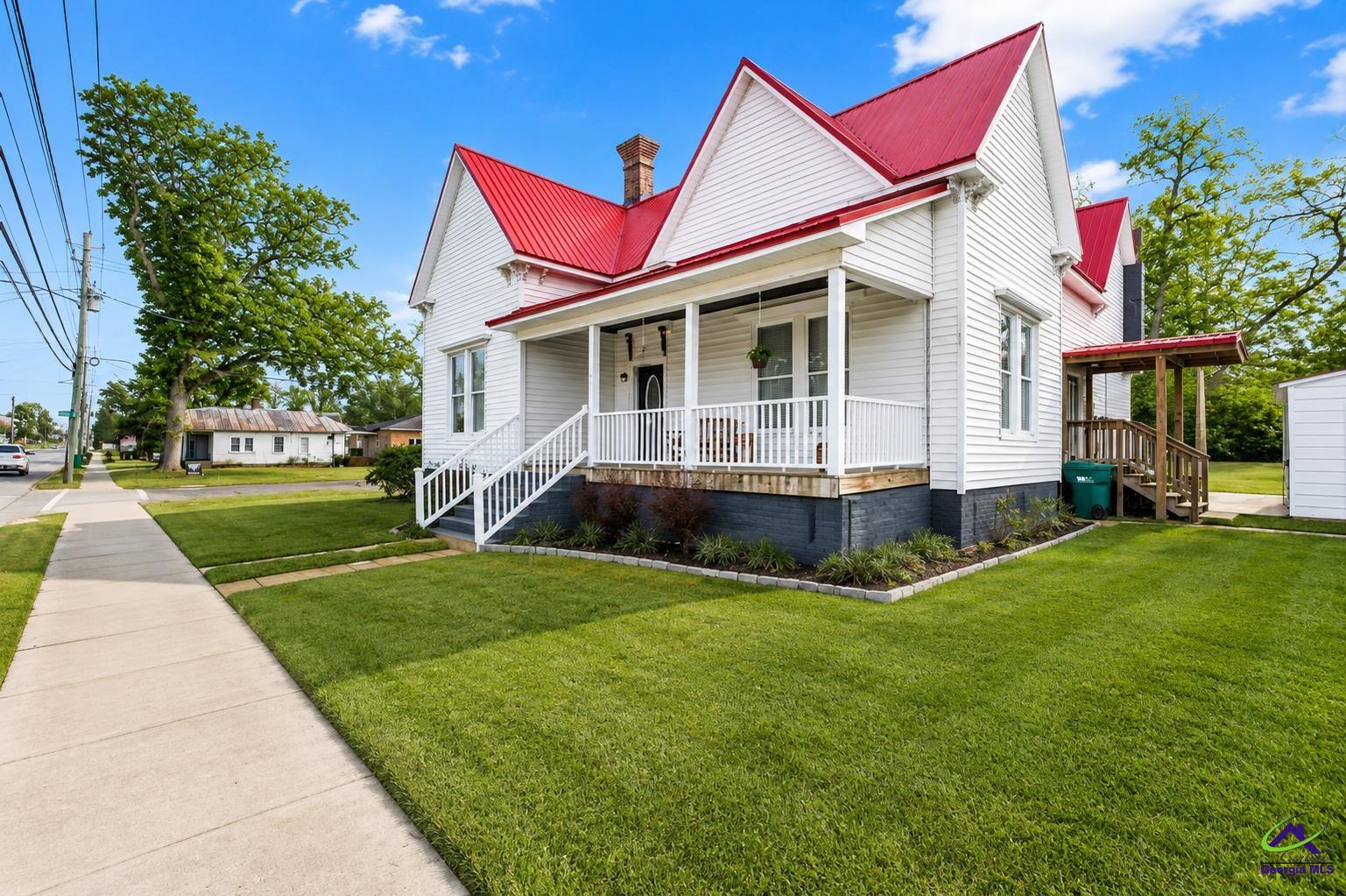 169 W Dykes Street