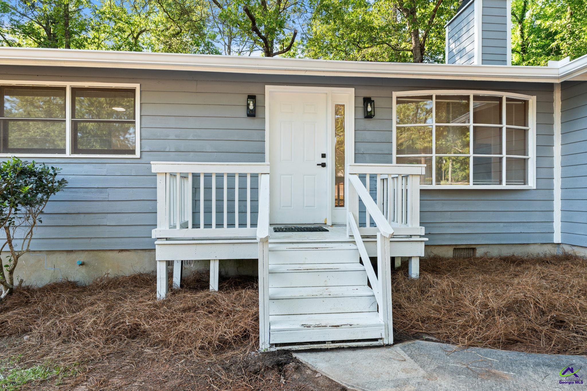 213 Dogwood Glen Dr